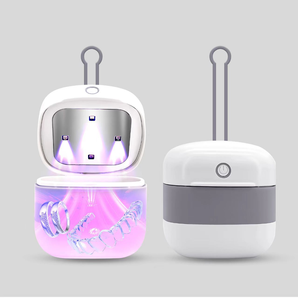Portable UV sterilizer box for pacifiers and Bluetooth earphones