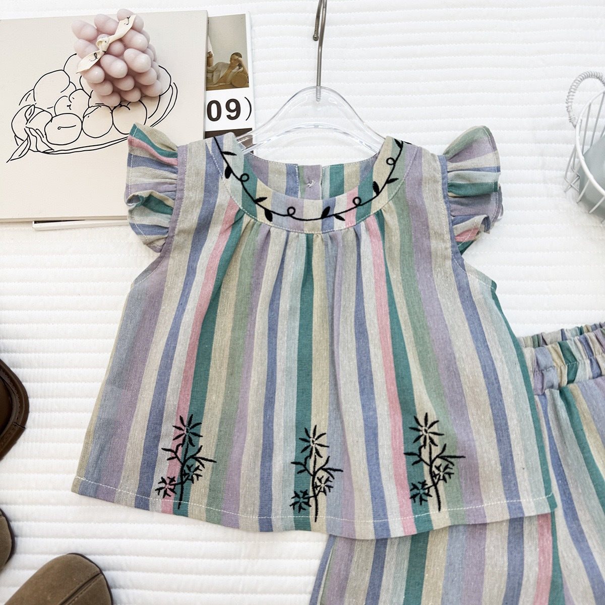 Summer Girls' Outfit Set New Stripe Sleeveless Top with Embroidery Flower Shorts Casual Two-Piece Set