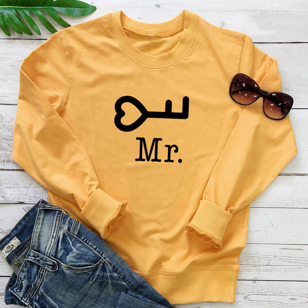 Round neck long sleeved sweatshirt