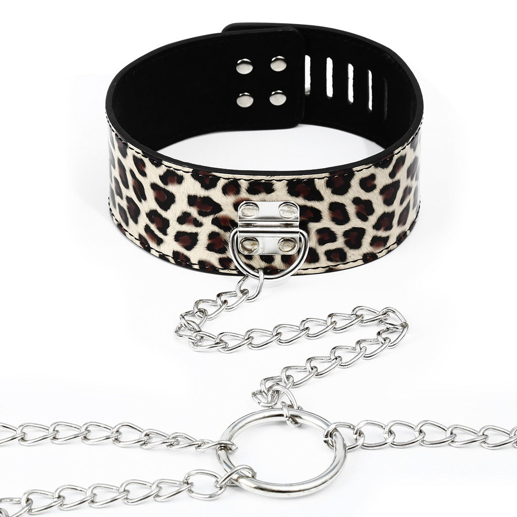 Kit Bondage em Couro Léopard — Colar, Algemas e Restrição | SM Adultos (+18)