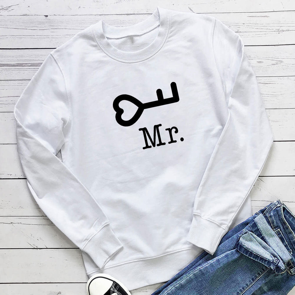 Round neck long sleeved sweatshirt