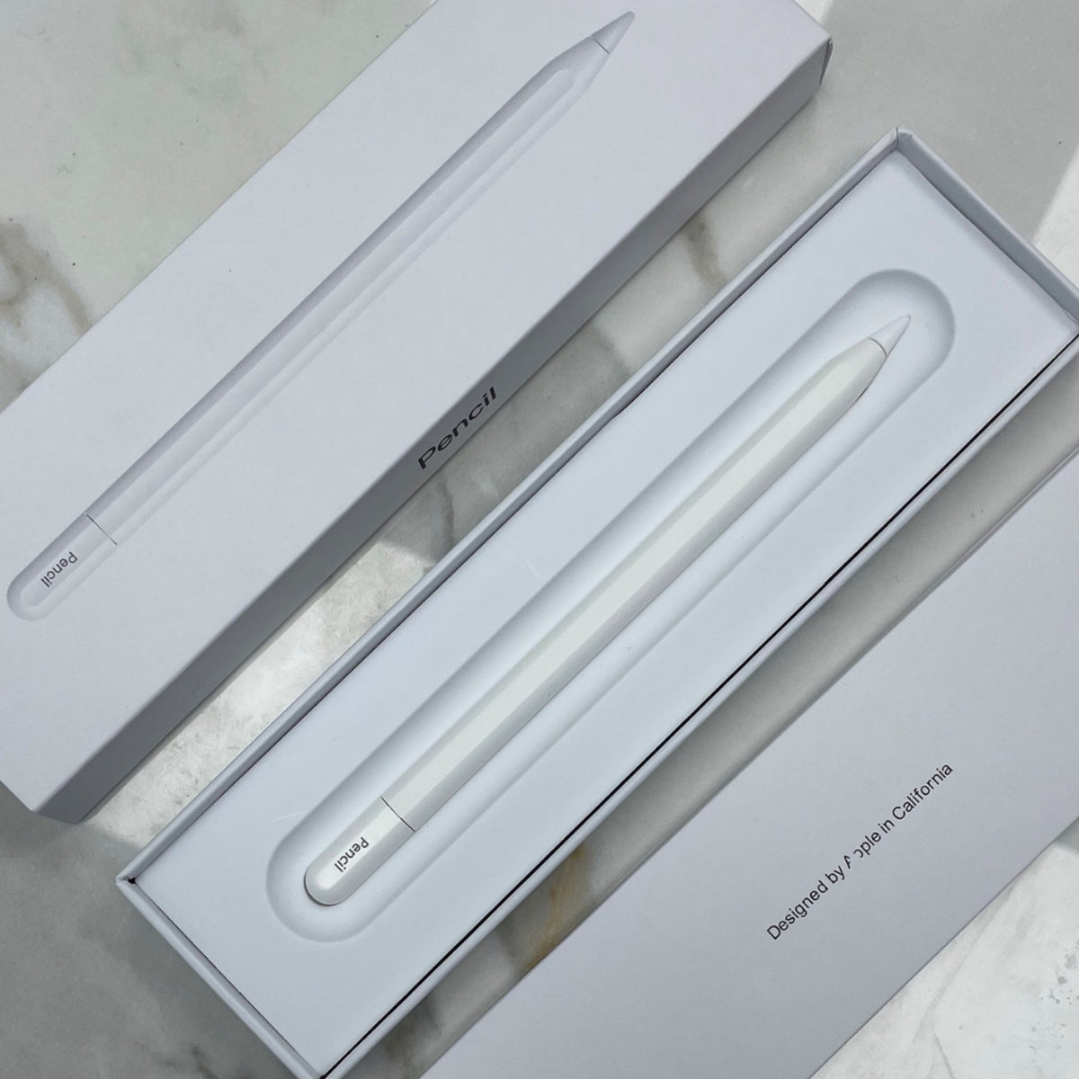 Magnetic wireless charging stylus suitable for Apple iPad tablet capacitive touch screen pen